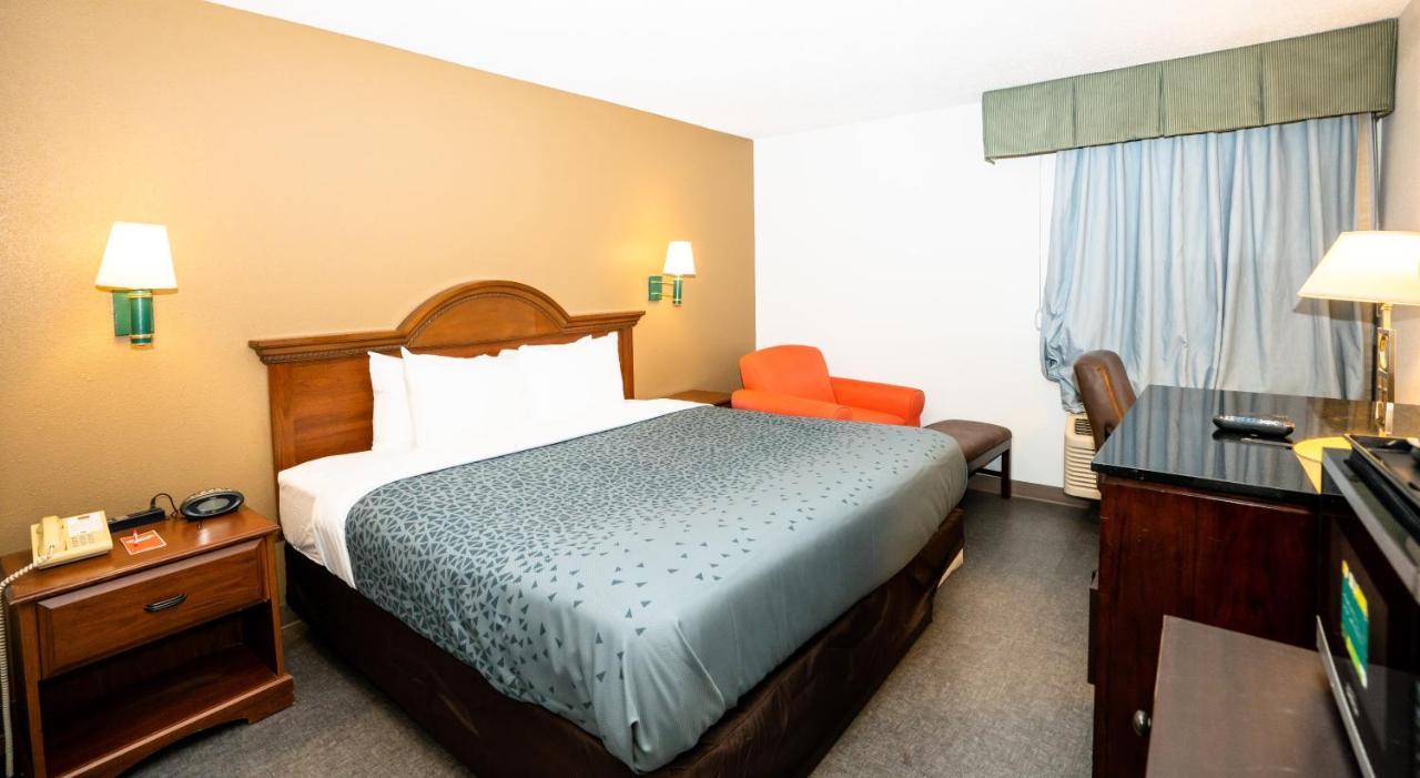 Econo Lodge Raleigh Exterior foto